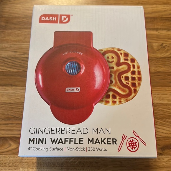 DASH MINI GINGERBREAD WAFFLE MAKER: RED: NEW IN BOX - Picture 1 of 4